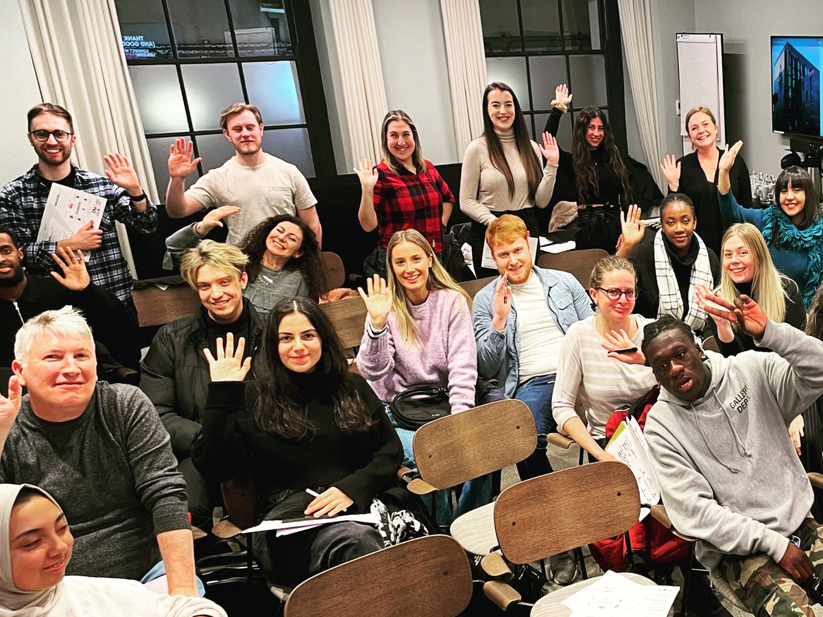 HackYourselfNow's tweet photo. Ending the week with a power 3-hour modern leadership session with the @DMA_UK 💥💥💥
#Leadership #Hackyourself https://t.co/qLfTWV8Fub