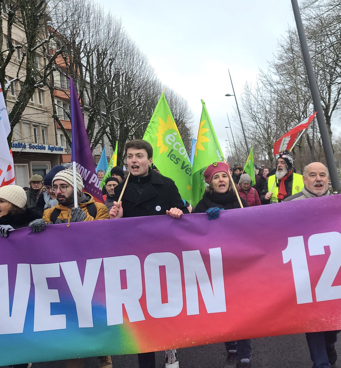 Nous étions 12 500 à #Rodez et 2 millions partout en #France 💪

On lâche rien ! 
Rendez-vous le 31 janvier ! 

#greve19janvier #reformedesretraites #Aveyron