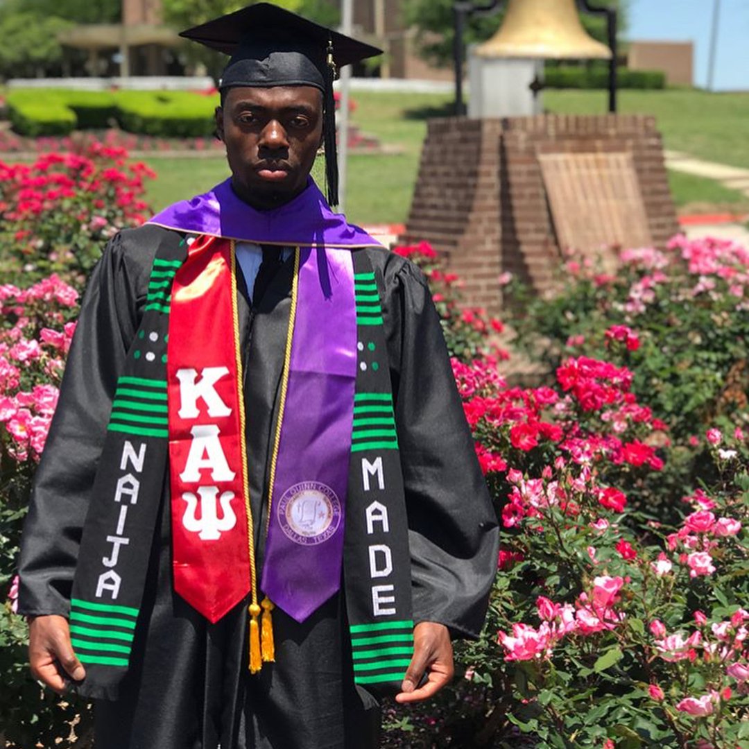 HouseofStole's tweet photo. With one of our stoles, not only will you standout on your big day, but you will have a cool reminder of your milestone forever! 

#houseofstole #kente #kentestole #graduation #blackgrads #blackgradsmatter #BlackOwnedBusiness https://t.co/vkhy8n4QNB