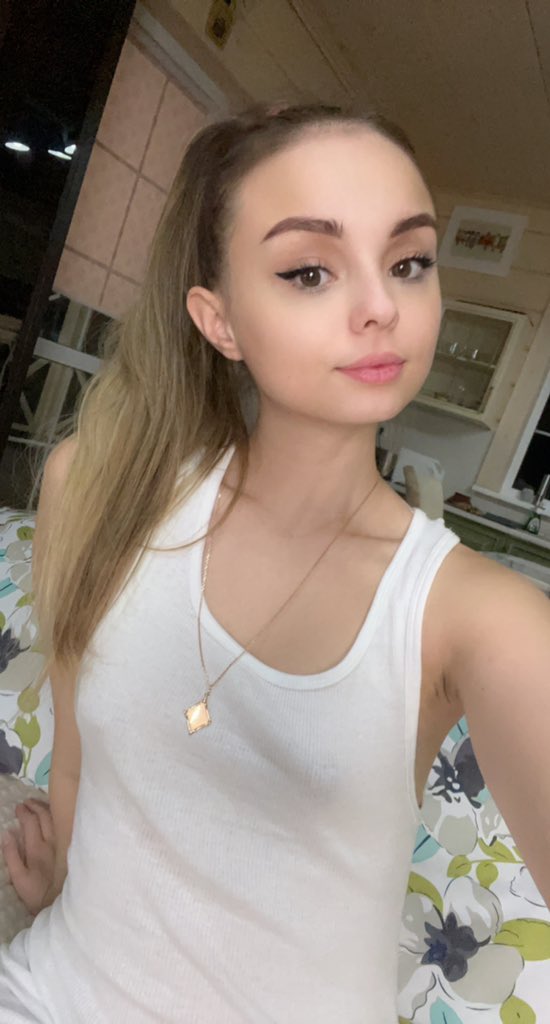 TW Pornstars - Misss_Vikki 👑. Twitter. I’m online MY NEW ACC. 6:00 PM