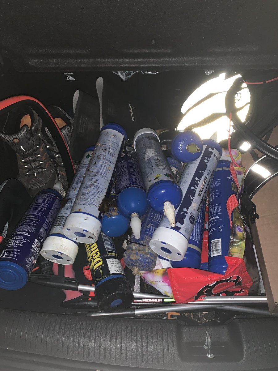 PennyLnWombles's tweet photo. Tell me you’re a litter picker without telling me you’re a litter picker …
#fullboot #nos #litterpicker #readyforanything https://t.co/goR3E5iQLs