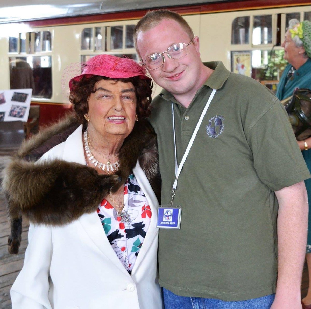 @MartinJohnston7 @TVFilmPodcastUK @BStudios100 @E44Blackwall @bringbackLB @DAThetford @DadsArmyFans @dadsarmysociety I also met Pamela quite a number of times, she was a lovely lady.