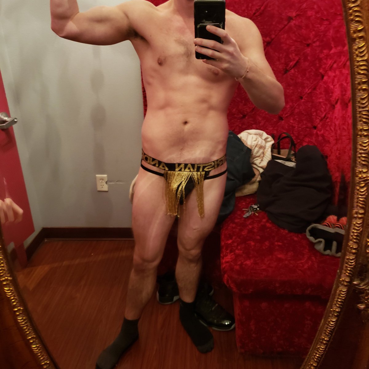onlyfans.com/smooches619