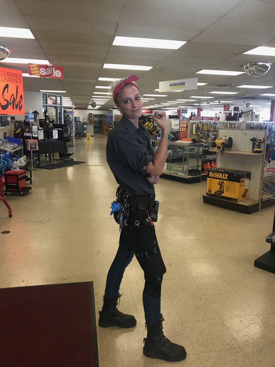 did someone say broken? i fix for you. throw back to picking up parts from the parts store :)
onlyfans.com/bionic_bynx
#toolshop #rosietheriveter #blondie #toolbelt