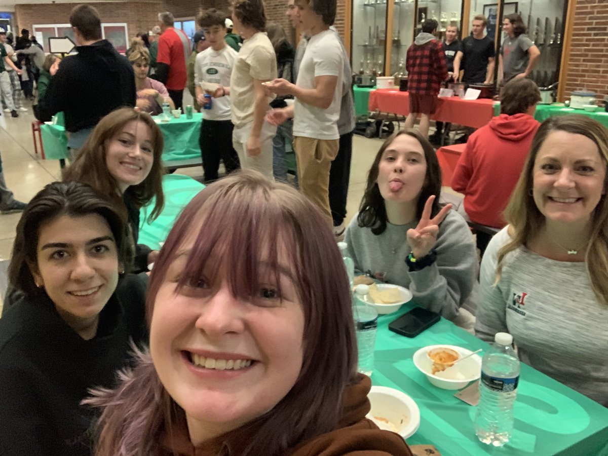 Visiting <a href="/Cathy_Hargrove/">Cathy Hartman</a> at her sons high schools chili-off !!