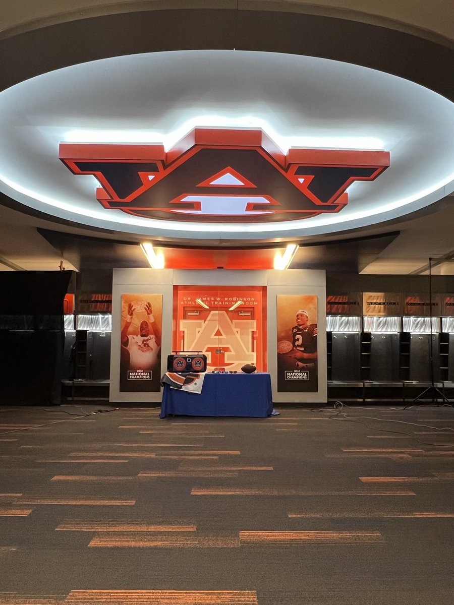 brettalvey34's tweet photo. Thanks so much to @BrendtBedsole and @CoachA_AU for the incredible visit to Auburn. I really enjoyed my time down in Alabama! @AuburnFootball https://t.co/ollMNAExia
