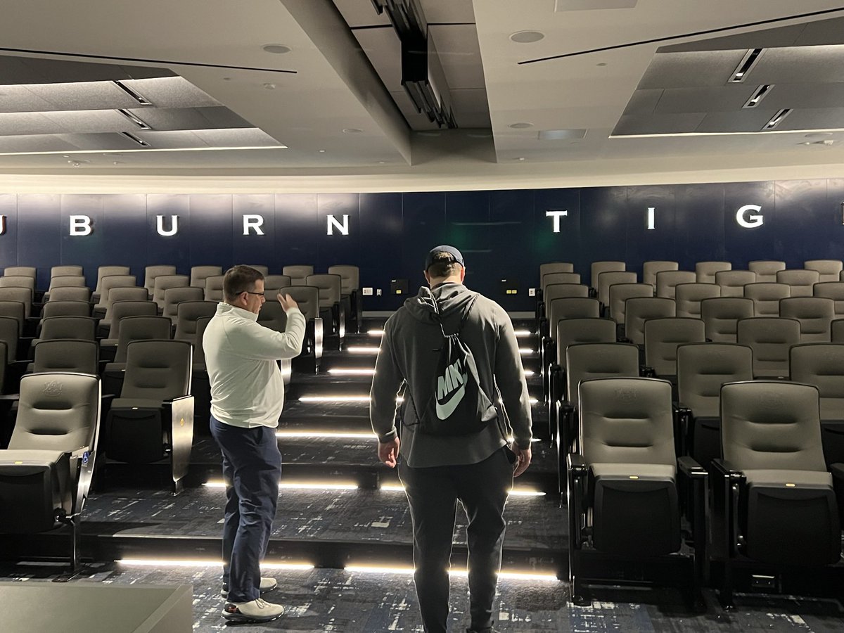 Thanks so much to <a href="/BrendtBedsole/">Brendt Bedsole</a> and @CoachA_AU for the incredible visit to Auburn. I really enjoyed my time down in Alabama! <a href="/AuburnFootball/">Auburn Football</a>