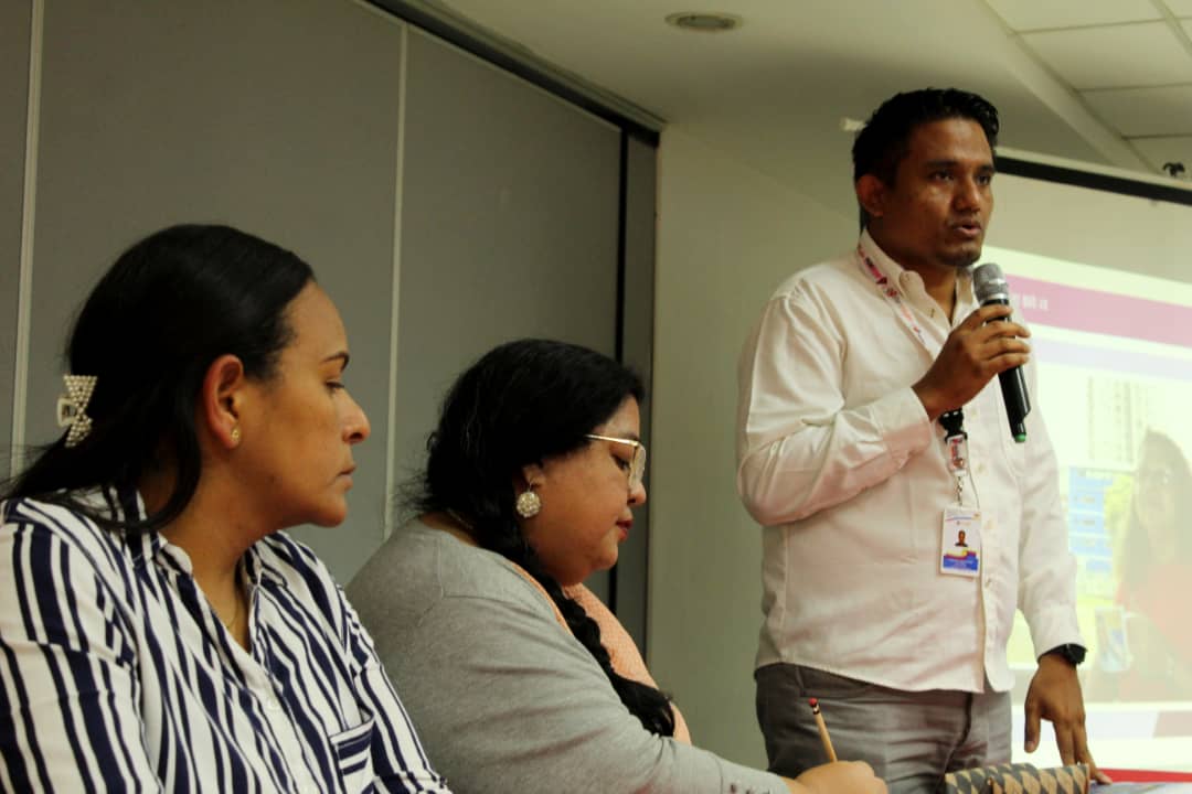 BanMujer_Ofi's tweet photo. 📢 Encuentro formativo sobre la Unidad de Valor de Crédito UVC de Venezuela, en nuestra sede principal del Banco de Desarrollo de la Mujer. 

📍Dirigido a las emprendedoras impulsadas por el #Banmujer

#BanMujerEsDiferente 💜 https://t.co/gLKo1B8kkc