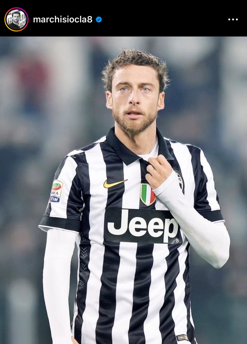 juvefcdotcom's tweet photo. ⚪️⚫️ https://t.co/xoK9zype0r