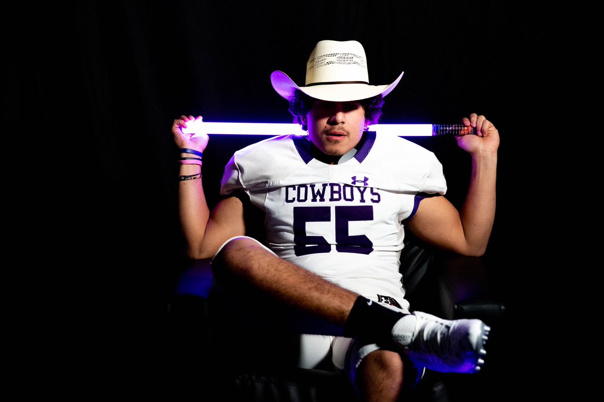DominiqueRios55's tweet photo. After a great conversation with @BurlesonHSU. I am Extremely blessed to have received a offer from @HSUTX . #HOOYAH https://t.co/SyDxGHoqEo