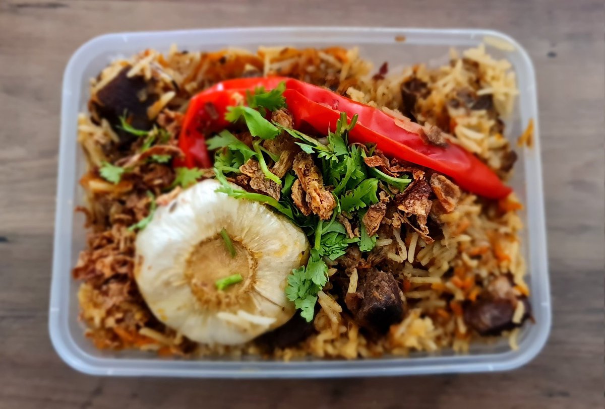 theultraimam's tweet photo. Assalamualaikum! Selamat pagi, selamat bercuti bagi yang cuti!

Aku ada berberapa pengumuman sikit berkenaan pernoagaan kecil aku berjualan Plov ni, minta jasa baik kawan-kawan, tuan-puan yang terbaca ciapan ni suilah ringankan jari mengetik butang ulang ciap. https://t.co/elqGPSLrfv