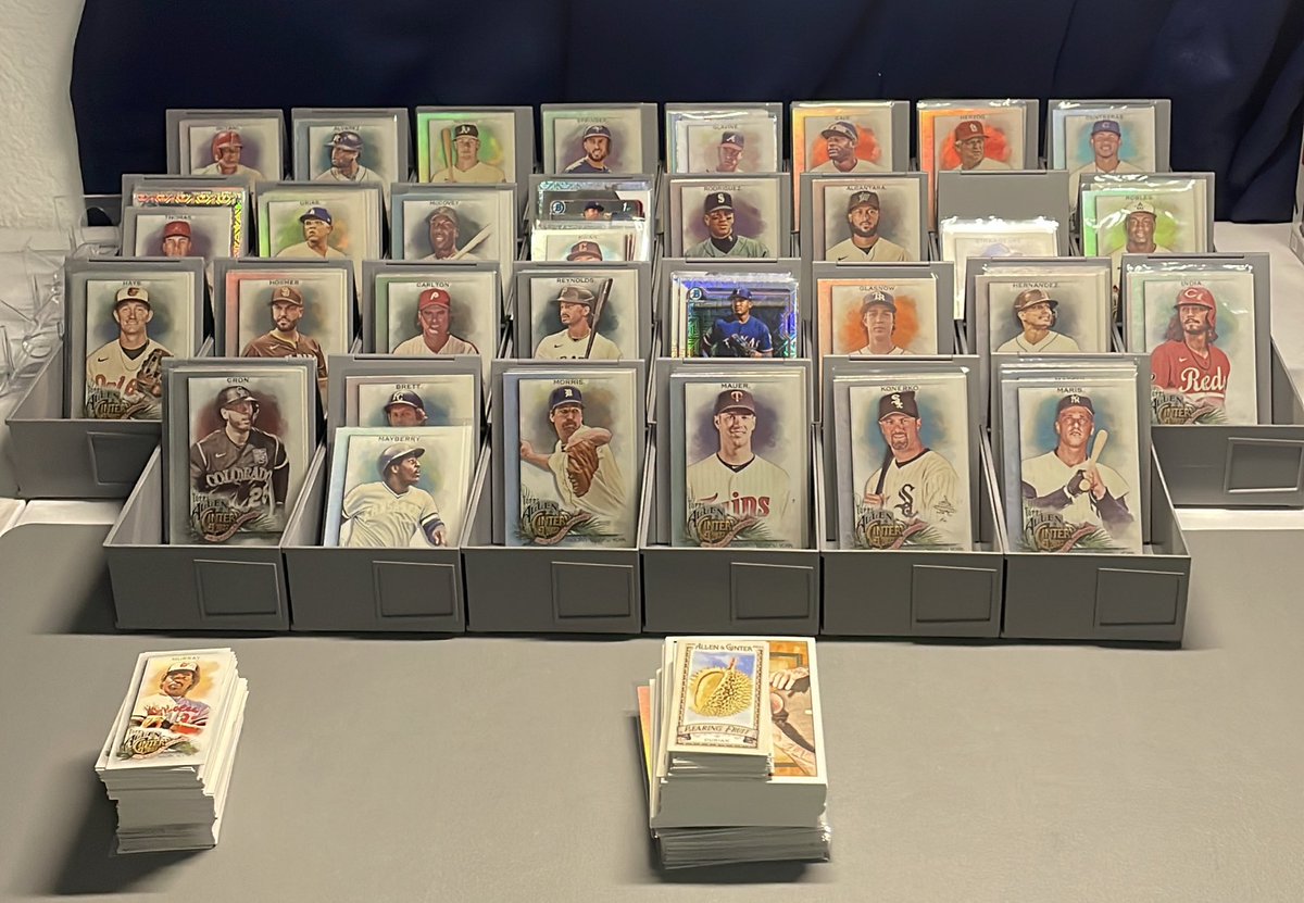 BBombers51's tweet photo. I love sorting, not really, but these bins sure make it more bearable 🙃 #thehobby #whodoyoucollect @CardPurchaser @BCWSupplies https://t.co/BGEl2kpI3y