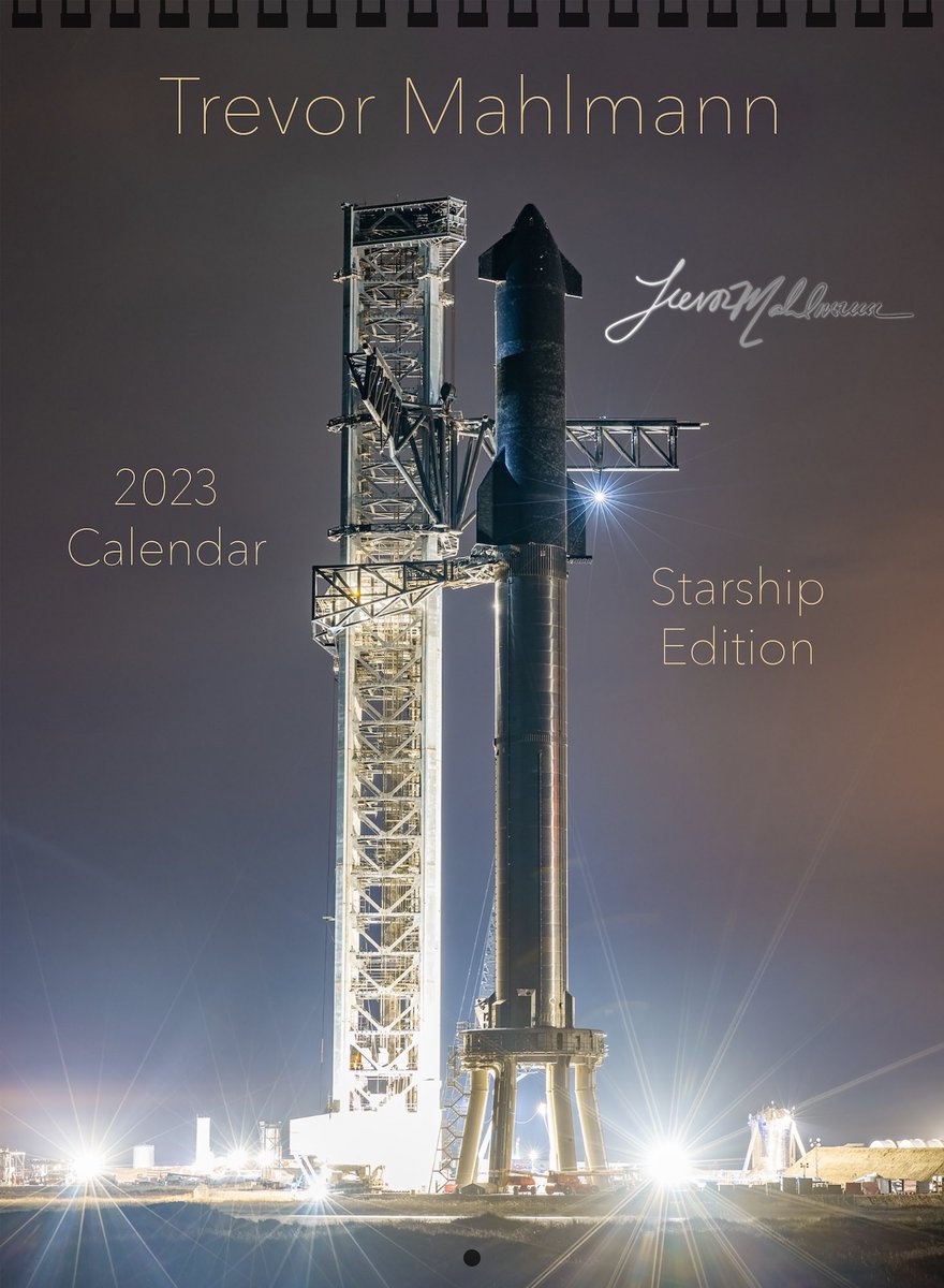 I have two more after finding them in the back of the print shop, unaccounted for😅 So! Giveaway time: two people who retweet this tweet will each win an autographed Starship Edition of my 2023 Wall Calendar mailed to you🤩 (valid globally🌎)

🔗 📆 tmahlmann.com/product-catego…