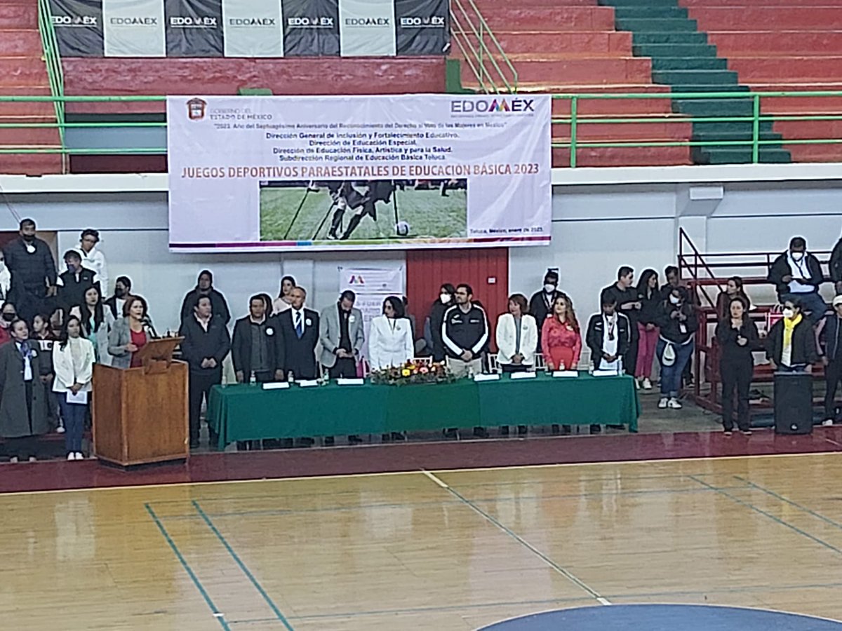 Cam5Temoaya's tweet photo. Alumnos de la zona E019 de  Educación Especial, participaron con entusiasmo en los juegos paraestatales, en su etapa regional. 🏆⚽🥇
#Juegosparaestatales 
#Inclusiónyfortalecimientoeducativo
#EducaciónEspecial https://t.co/IBbzRGgJAv