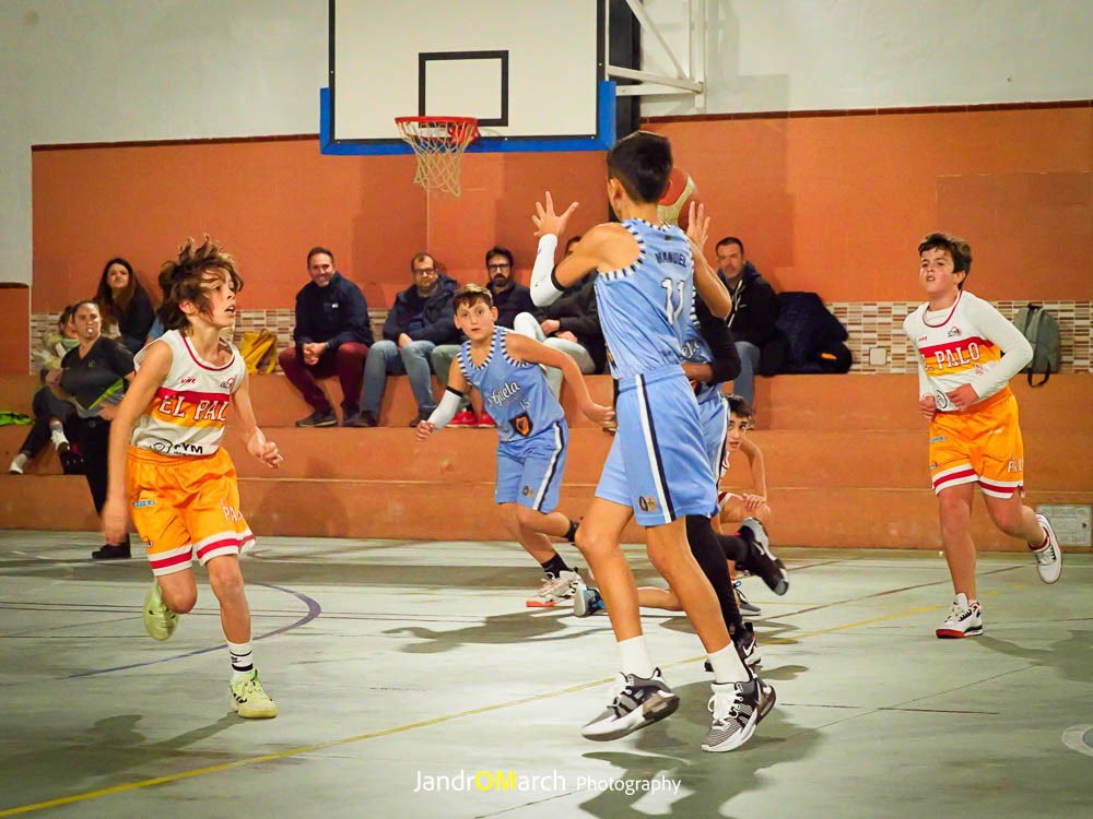 adecgoleta's tweet photo. 📌 RESULTADOS | Liga @FAB_Malaga | J9ª | Fase Previa🥇

☺️ Mini’11 Masculino 7️⃣6️⃣ - 3️⃣5️⃣ @cbelpalo’12

Bonito duelo ante un equipo un año menor que la mayoría de los nuestros que supo poner las cosas difíciles. Mañana, a por otro partido‼️

#SomosTUequipo💙
#vamosgoleta🏀 https://t.co/AYDD0ldLSr