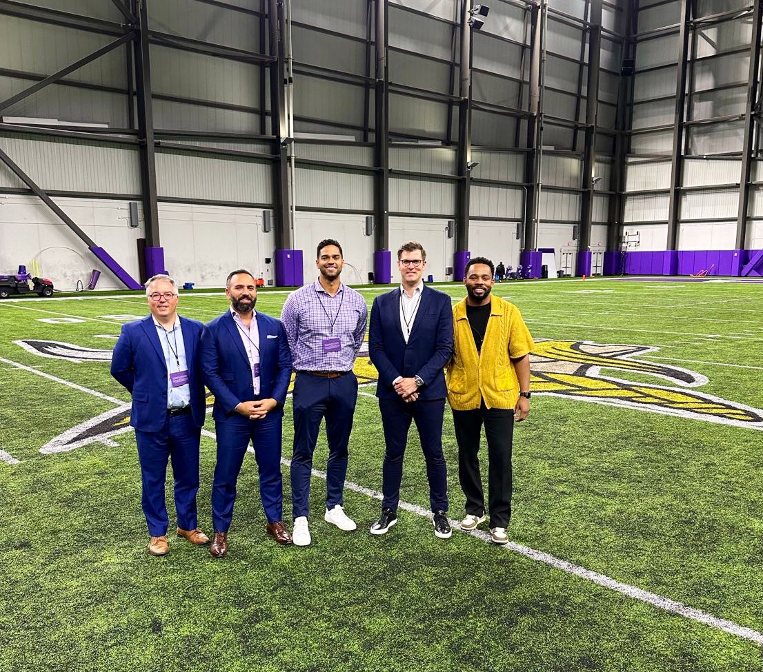StephenElmore3's tweet photo. Glad to join @KMcD47, ex-#NFL &amp; @Vikings player turned @MorganStanley Financial Advisor, and other colleagues last month in Minneapolis when we worked with some of the team’s young players on financial education. Oh, and we caught a great game too.
Amazing experience.
#Skol https://t.co/lUebXiGk21