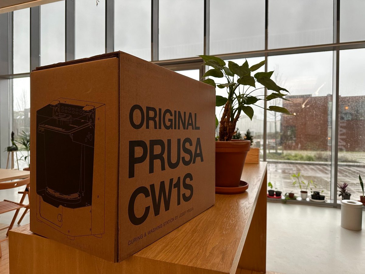 crimsonwavepro's tweet photo. Finally we got the all in one Curing &amp; Washing Station form @Prusa3D #CW1S #Resin3dprinting #washandcure #cureandwash https://t.co/HNU0imDT1p