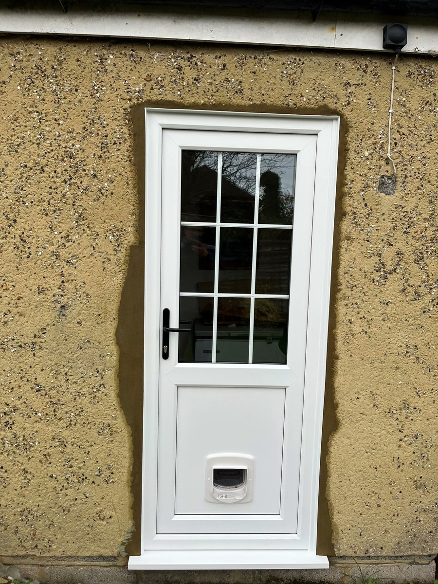 AjWindowsanddo4's tweet image. Can you fit a cat flap in a uPVC panel/door?

The simple answer is yes.
The cat flap can be inserted into either the panel or into a special cut glass unit. 
Take a look at a recent installation just outside Canterbury 
#glass #upvcdoor #catflap #backdoor #entrancedoor