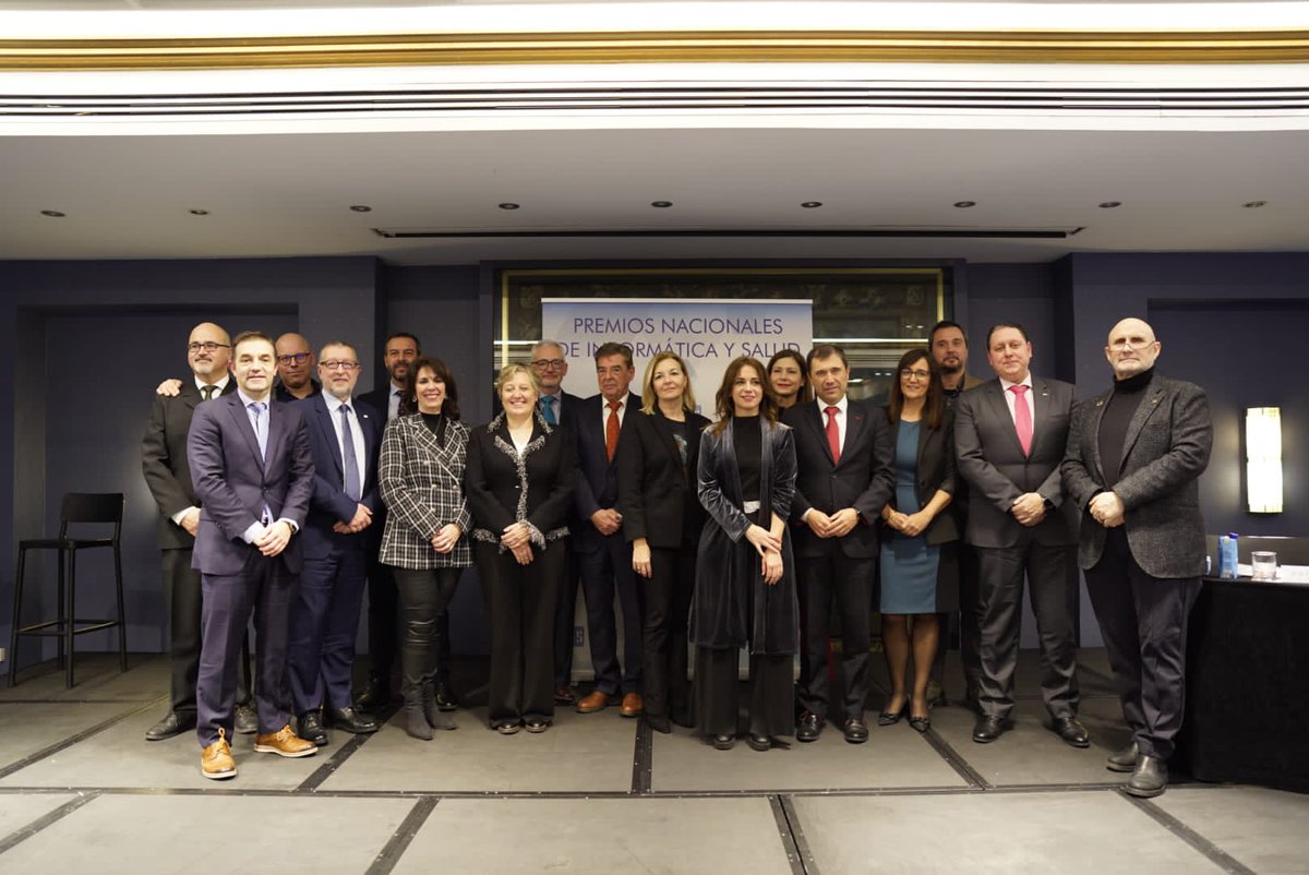 silvia_calzon's tweet photo. Enhorabuena a premiados y nominados #PremiosSEIS por el entusiasmo en desarrollar proyectos basados en la calidad y seguridad del paciente. Todo con un objetivo claro, mejorar la salud de la ciudadanía a través de la transformación digital @SEISeSalud #InformaticaSalud https://t.co/PKJ8EO0Udx