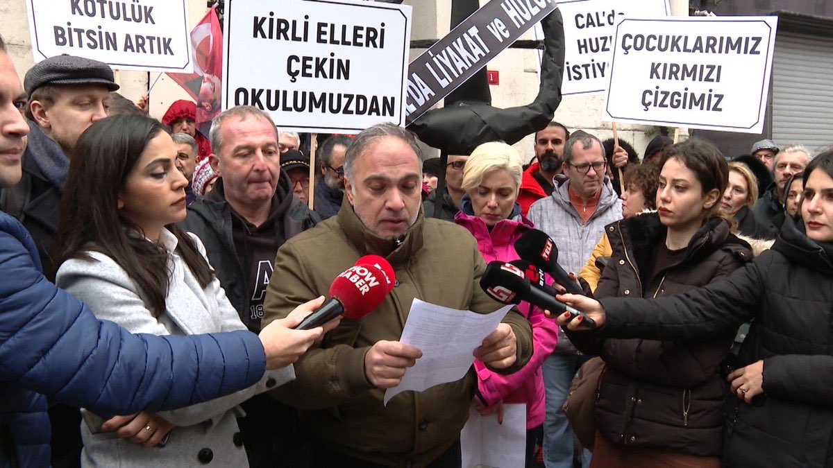 dailyislamist's tweet photo. 🗣 Öğrenci Veli Derneği: “Laik eğitimi ortadan kaldıran, çocukların psikolojik gelişimini olumsuz etkileyen 4-6 yaş Kur’an kursları tamamen kapatılmalı.” https://t.co/oijR34h8Bp