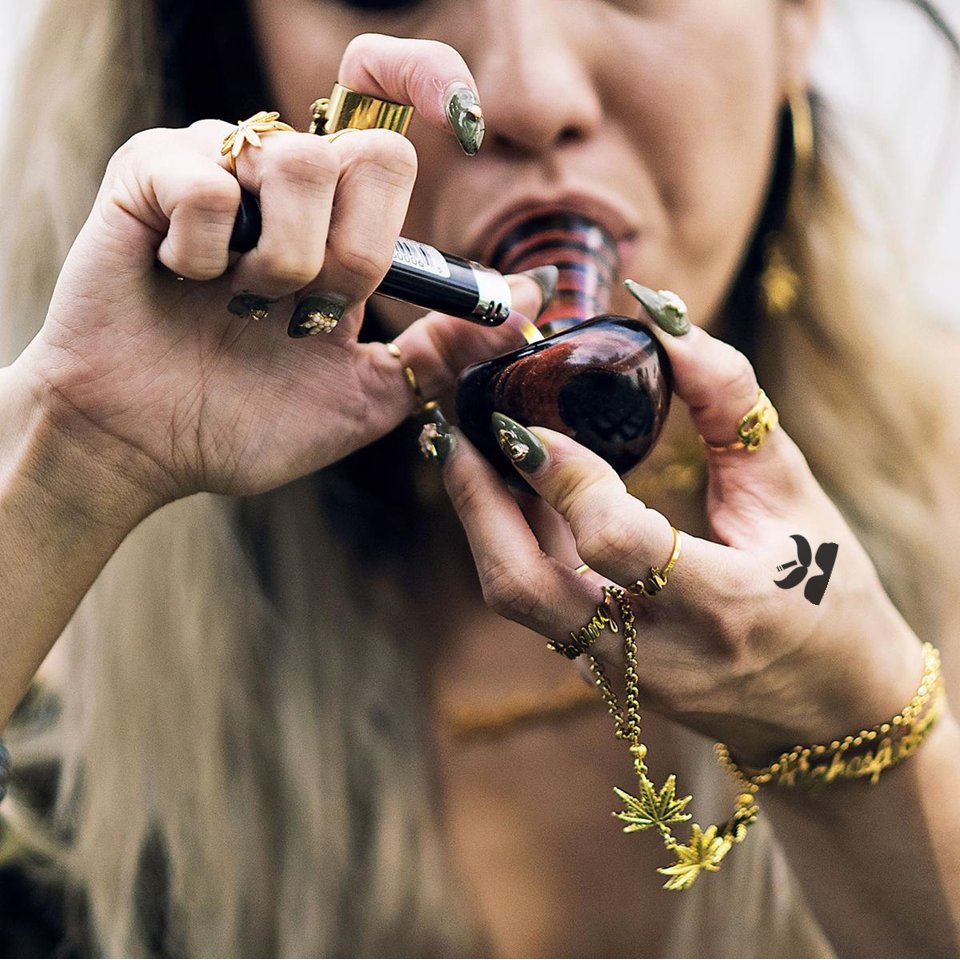IamLoopySanchez's tweet photo. Basic benefits of Cannabis?

1. Pain management
2. Reduced inflammation
3. Neurological and mental disorders https://t.co/ZpwXKpKR6x