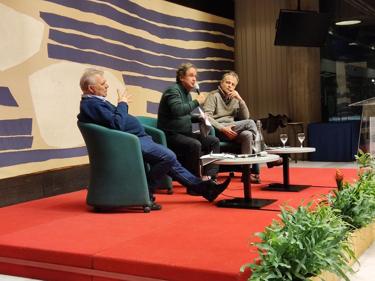 Grenoble_Commun's tweet photo. 🇨🇵 230ème anniversaire de la République ce soir à l'Hôtel de Ville de #Grenoble avec Jean-Marc Schiappa, @jsoldeville et @KastlerManni01 https://t.co/0DsRNS9PvR