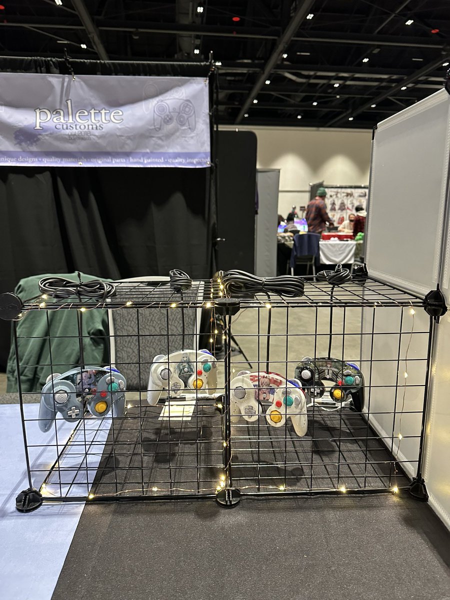 palettecustoms's tweet image. 🚨PALETTE CUSTOMS BOOTH IS LIVE!

We are doing a giveaway for anyone at the venue!

Visit us and show that you LIKED and RT this post and you&apos;ll be entered in a raffle for a chance of getting a FREE CONTROLLER!