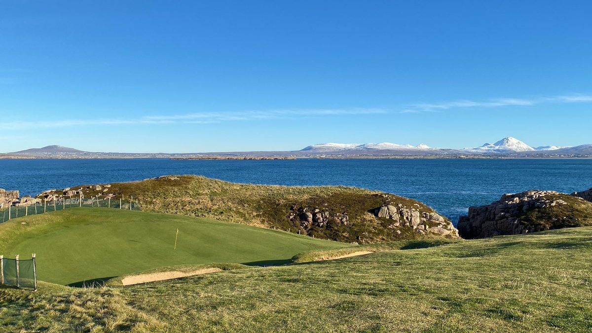 SolutionsMcc's tweet image. Delighted to start the installation of a new irrigation system at Cruit Island Golf Club. We will be installing 90mm and 63mm main lines over the next few weeks. @Cruitislandgre1 @CruitGolf @wezhenshaw85 @HunterGolf_UK