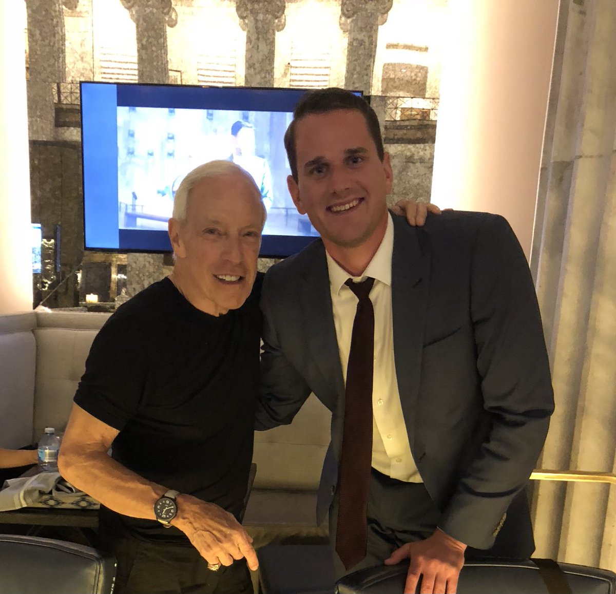 MollKat13's tweet photo. RIP to the goat ⁦@JerryBlavat⁩ https://t.co/3me4tTobPq