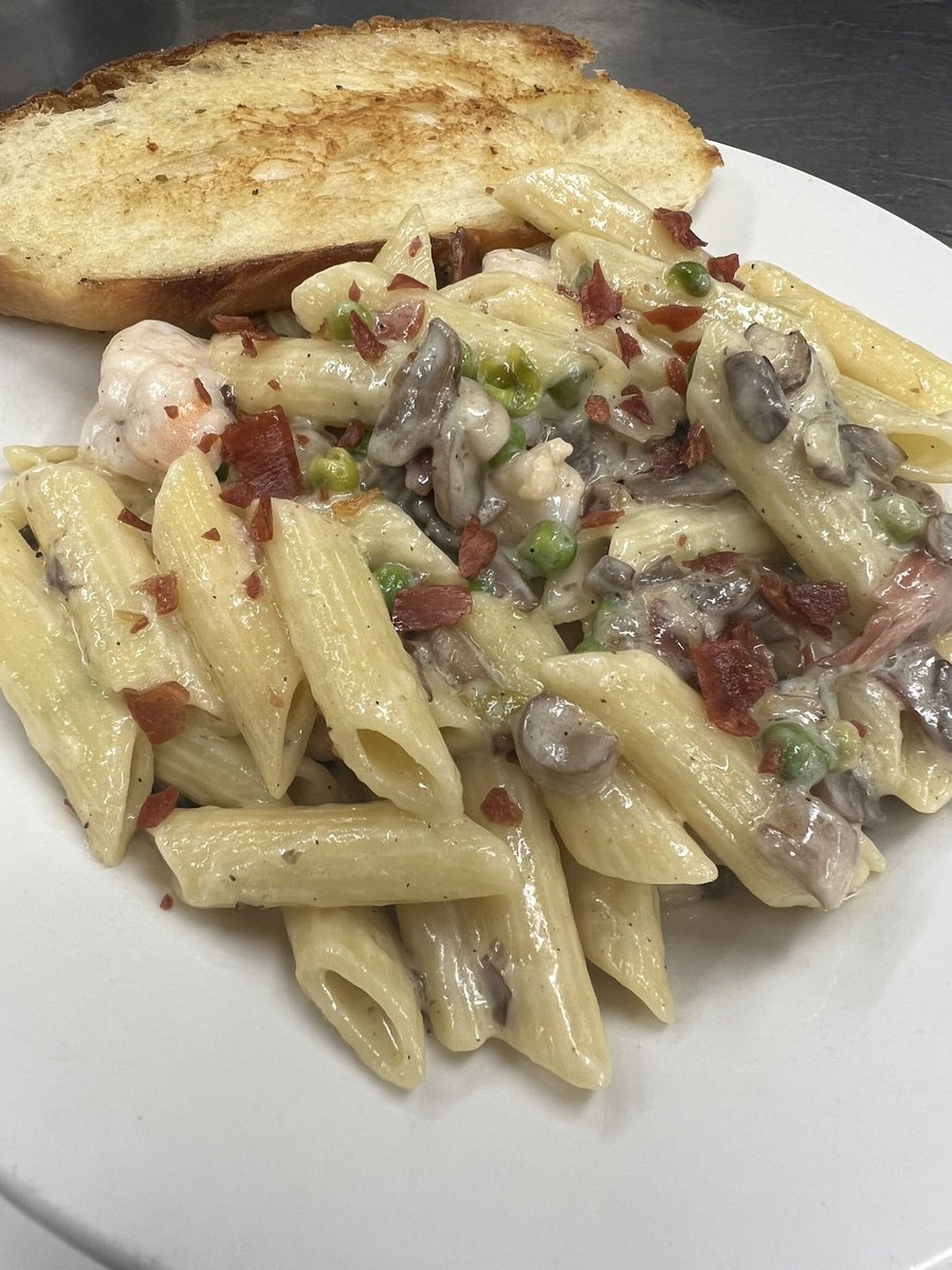 morrisseyhouse's tweet photo. Tonight Specials: Bruschetta N Cream shrimp Pasta https://t.co/Wzhjz3ETZ4