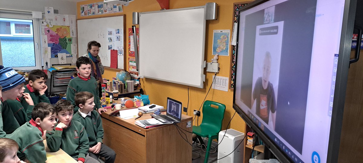 Rinneamar zoom le Muinteoir Eoin inniu.. an craic ar fad 💚❤️🟢🔴✔️👏👏👏
<a href="/GaelscoilAU/">GaelscoilAU</a>