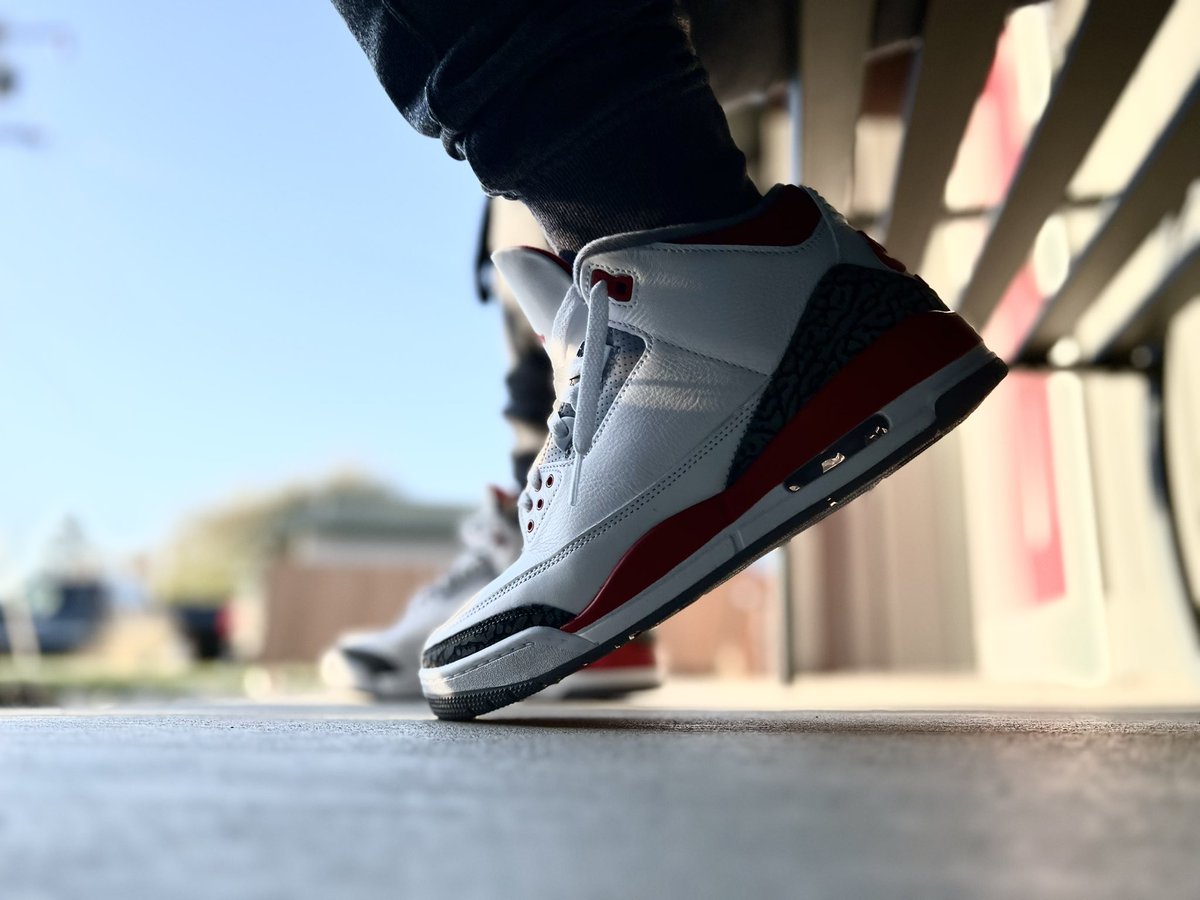 obxtbolts's tweet photo. #kotd #fireredfriday #yesnike #jordan3firered #nikeair @Jumpman23 @Nike @nicekicks https://t.co/CDAaw3aeIw