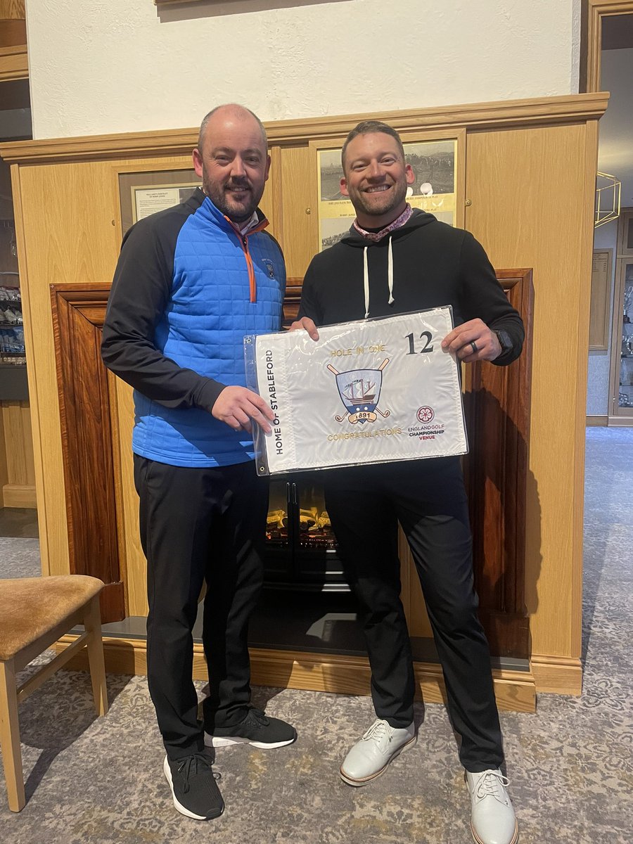 wallaseygolf's tweet photo. Congratulations to @seanmcvaylookslikeme for his #holeinoneโณ๏ธ on our 12th Hole. A 54* wedge was the club of choice. Enjoy the rest of your trip in the UK.
#holeinoneclub #gapwedge #itsinthehole #wallaseygolfclub #homeofstableford #bobbyjones #golf #wirralgolfcoast #ukgolf https://t.co/J3Z9vaHJfA