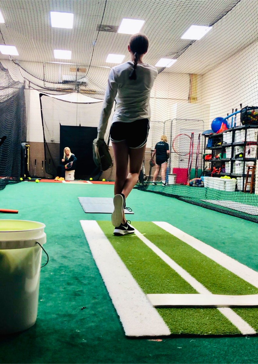 haileyybutler23's tweet photo. Thankful for her!๐ซถ๐ป๐๐ป
#bestpitchingcoach https://t.co/pAdYPS0y0D