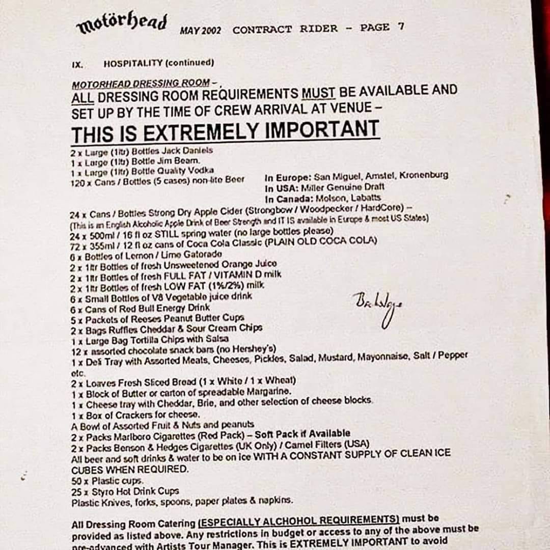 ChansonAddition's tweet photo. Rider de #Motörhead 🥃

[liste des choses devant se trouver dans la loge avant un concert] #Lemmy #LemmyKilmister https://t.co/0SpMtX2XZ1