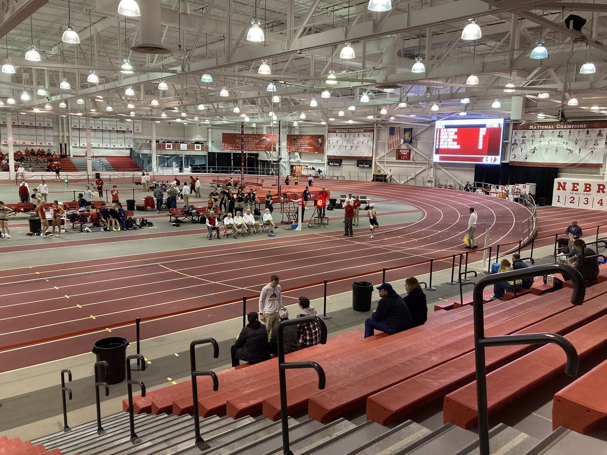 Scoop_DoaneTF's tweet photo. Live from the #PrairieWolf Invite https://t.co/lmQpv1cWSc