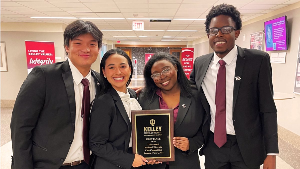 The Office of Diversity and Inclusion sponsored and coached a group of students in the National Diversity Case Competition at the Indiana University Kelley School of Business. The team from Mays competed against 32 other teams from across the country and won first place! Whoop!