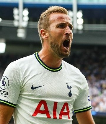 UtdFaithfuls's tweet image. 29-year-old Harry Kane to Manchester United reminds me of a certain 29-year-old striker moving from London to Manchester and instantly winning us our 20th Premier League title..
