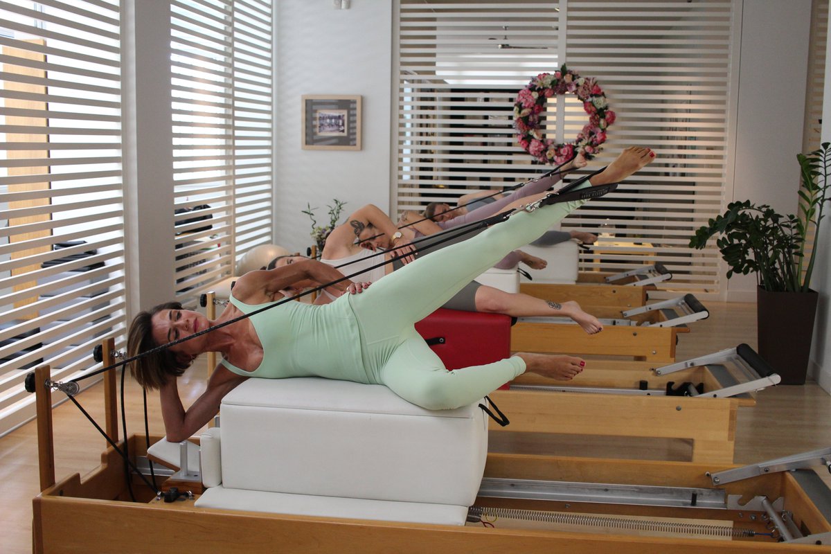 MindandBody_'s tweet photo. ⌛️ Don't miss out! Reformer BB Training is just around the corner.

Anatomy: 11 &amp; 12.03.2023
Reformer I: 18 &amp; 19.03.2023
Reformer II: 8 &amp; 9.04.2023
Reformer III: 6 &amp; 7.05.2023

❤️ Limited number of participants. Contact us to find out more!

#pilates #BalancedBodyTraining https://t.co/NZokJmuaj7
