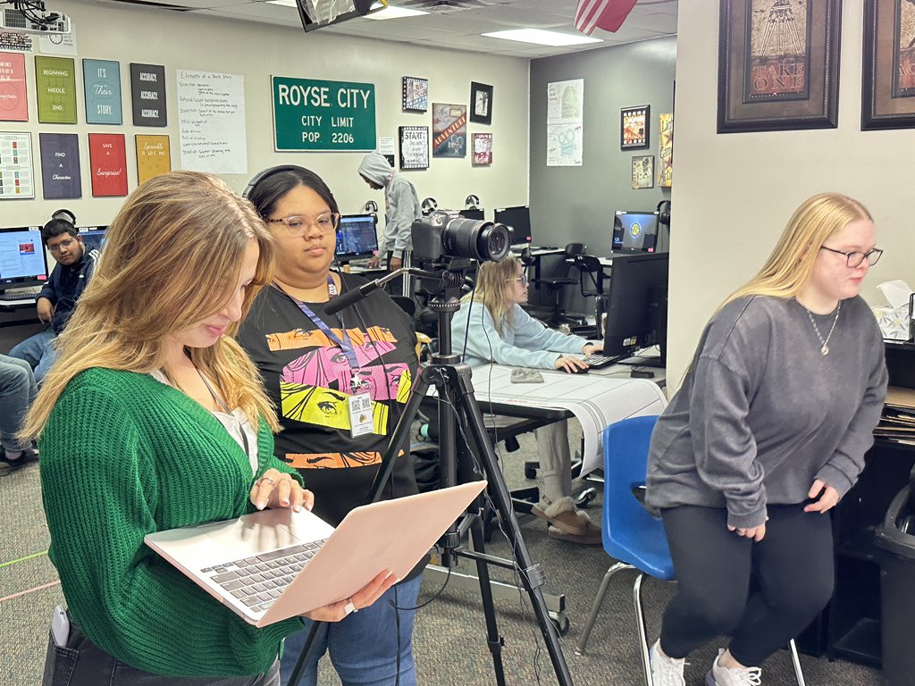 Great interview with <a href="/allyromney/">Allyson Romney</a>  <a href="/rcbulldogchoir/">Royse City High School Choir</a> #rctv #rcisdjoy #onerc #teamrchs