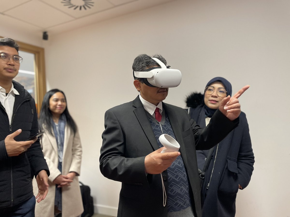 CovUniSim's tweet image. We had the pleasure of showing #ProfAliGhufron + delegates about the #HealthSimulation facilities at the @covcampus. Were we discussed the #Nursing IndoVSP project we completed in collaboration with @KemenkesRI and @FCDOGovUK we hope to have future collaborations in the future!