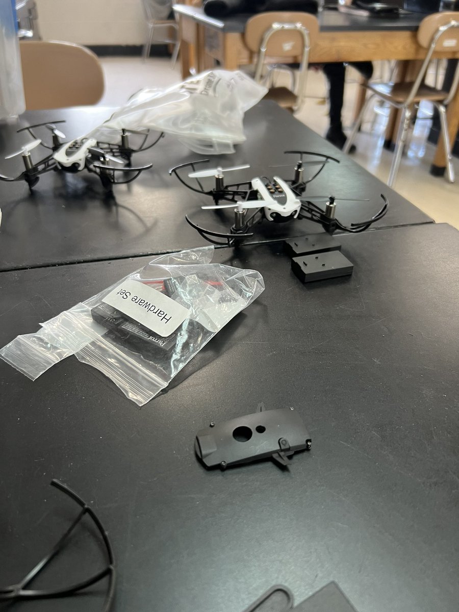 ClaudeenDenning's tweet image. Getting Croft’s drones ready for the district’s RADC drone competition is a tough job but someone’s gotta do it! Grabbing CoDrones next!  @CroftMS @MNPS_STEAM 
#itsme #itsfun