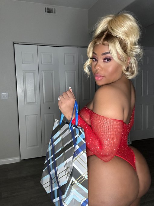 @Officialmsyummy had a Fan raffle 6 Fans get to 😈🍆😏💕 https://t.co/LA7zUn8yY4<a class="tags" target="_blank" title="On Twitter" href="/?out=eyJ0eXAiOiJKV1QiLCJhbGciOiJIUzUxMiJ9.eyJpYXQiOjE3MjA4Mzk0MjQsImlzcyI6InR3cG9ybnN0YXJzLmNvbSIsIm5iZiI6MTcyMDgzOTQyNCwiZXhwIjoxNzUyMzc1NDI0LCJyZWRpcmVjdF91cmwiOiJodHRwczovL3R3aXR0ZXIuY29tL09mZmljaWFsbXN5dW1teSJ9.vtfF1s7-tBys0ojsg0h0w0mhcnSC695UIH7LeDXGa8PLAUwAGoAgKOBH7gaT5hGMWrWg-SQwRG1yj18SHrWfHQ">@Officialmsyummy</a>