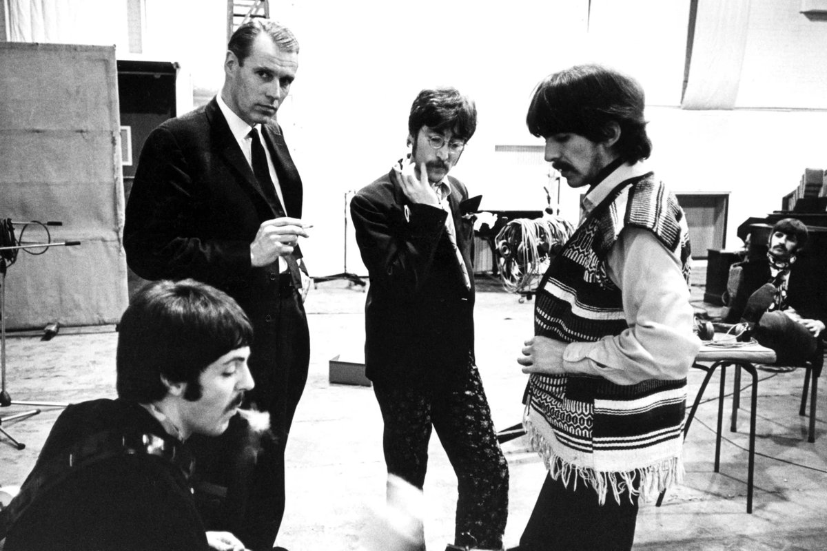 BoraHeyTae's tweet photo. @mhereonlyforbts @PDDogg to #BTS : @GeorgeMartin to #TheBeatles  - The Beatles wouldn't have become the greatest band of all of time without Martin. 
This tells me that a significant part of what makes BTS's music remarkable comes from their producers' work, particularly PDogg. #SlowRabbit #ADORA https://t.co/AWSgMMjppM