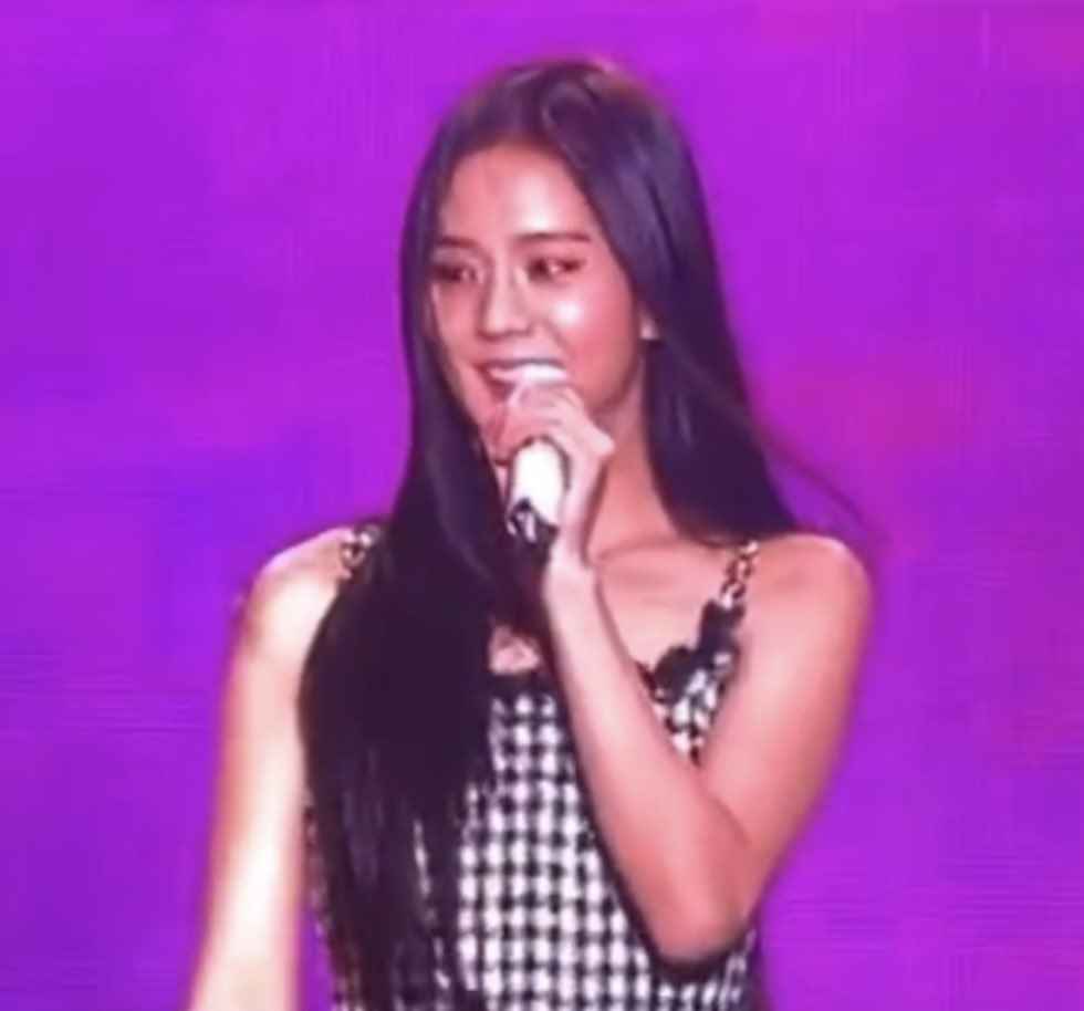 jisoo pics tweet media
