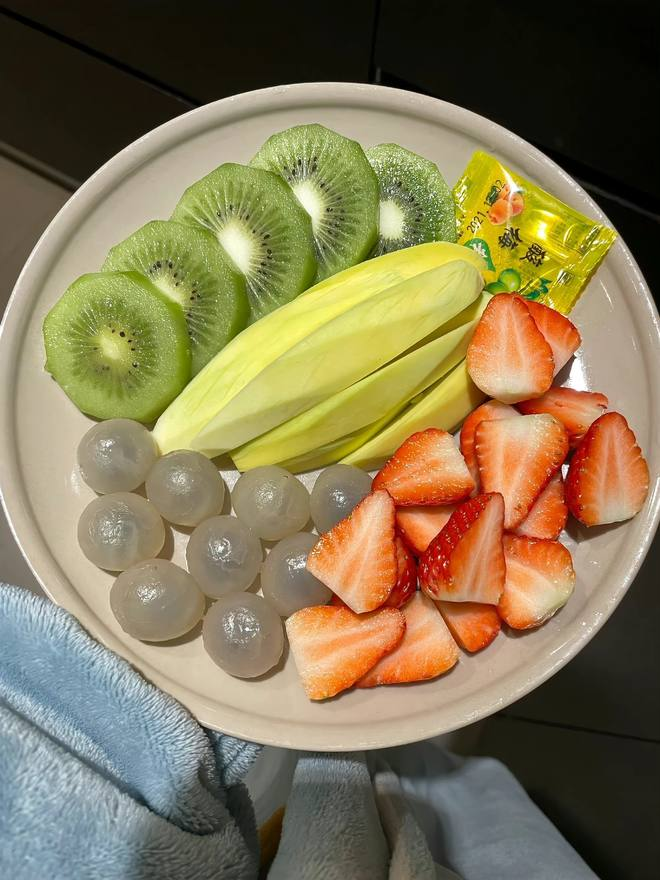 IrawatiSaba's tweet photo. I love fruit https://t.co/PzDhJaC5GW