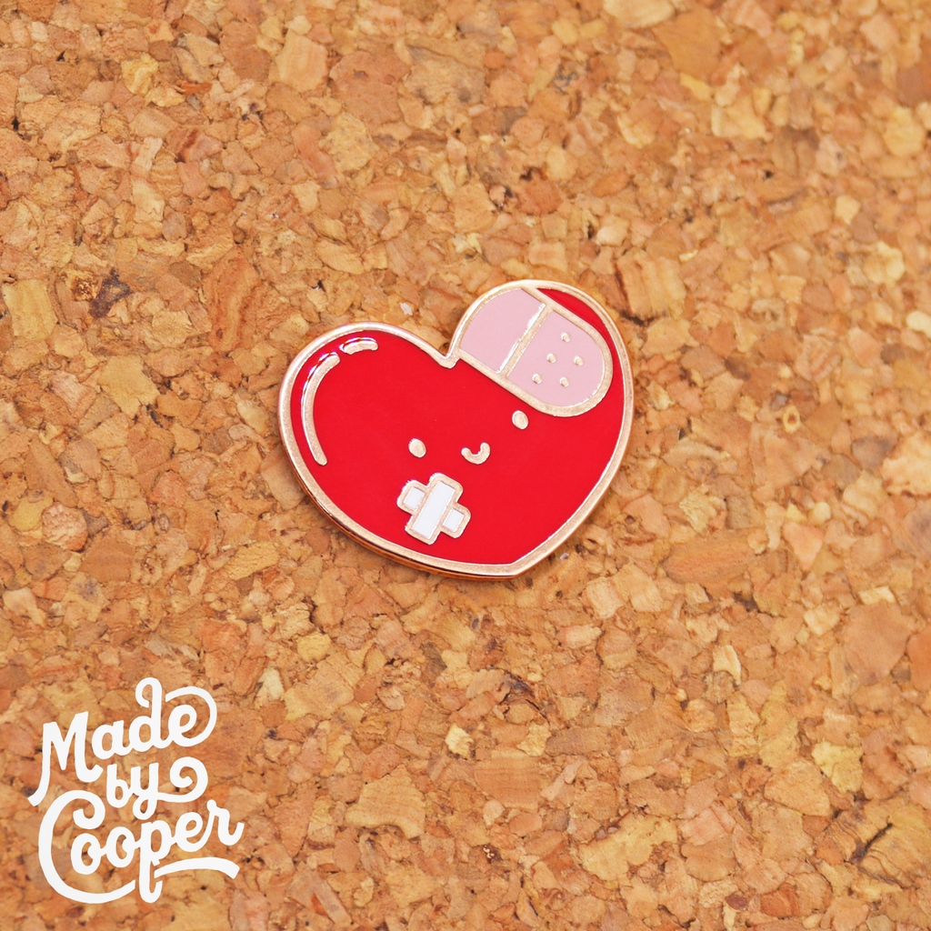 Double tap to send love to this little healing heart 💔🩹

#smallbusiness #heart #brokenheart #mendedheart #pins #enamelpins #badges #pinbadges #enamelbadges #cute #design #valentines #valentinesday #love #madebycooper #hardenamel #pinspiration