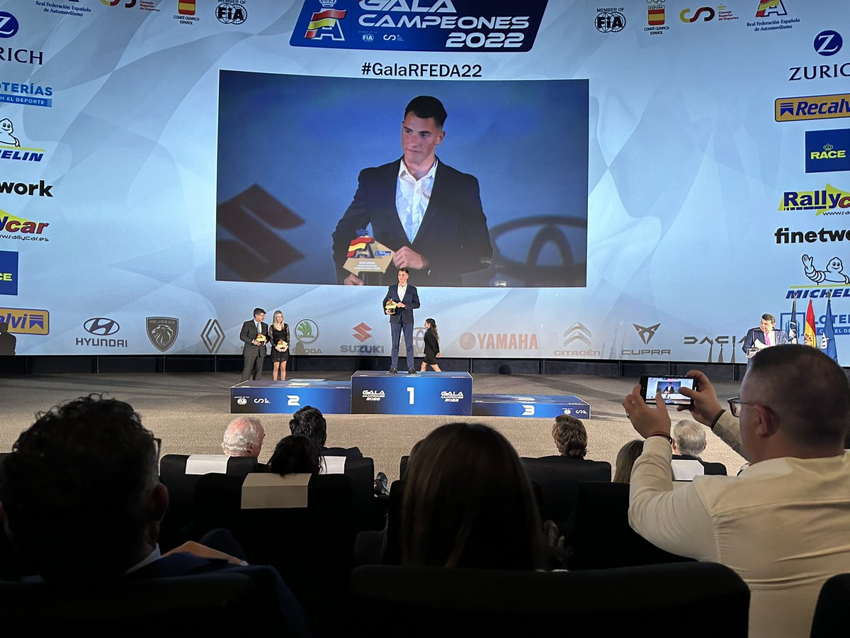 RFEdeA's tweet photo. Vencedor Trofeo Junior CET-RACE. #GalaRFEDA22 https://t.co/zumYk2bfKu
