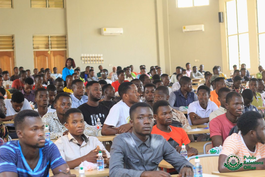 stughana's tweet photo. Freshers Orientation at the Departmental Level - Let's welcome our handsome &amp; beautiful freshers at the Department of Electrical &amp; Electronics Engineering. The feeling is great when you know finally you are now a student of Sunyani Technical University.
They that learn, Discover https://t.co/hgT77xRz3i