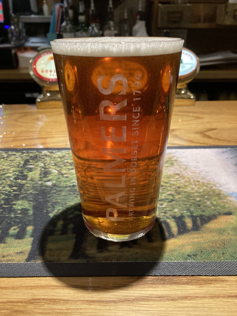 palmersbrewery's tweet image. I must say @The_Horseshoes does serve a cracking pint of Copper Ale 🍺 #lovebrewing #supportpubs